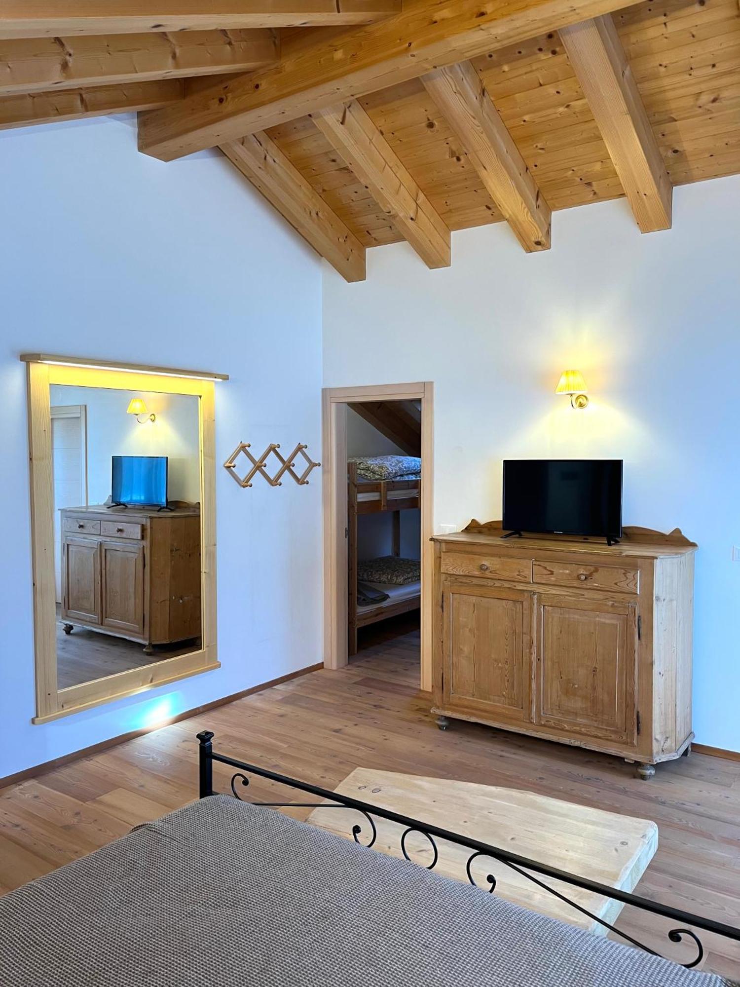 Chalet Delle Dolomiti ピエーヴェ・ディ・カドーレ エクステリア 写真